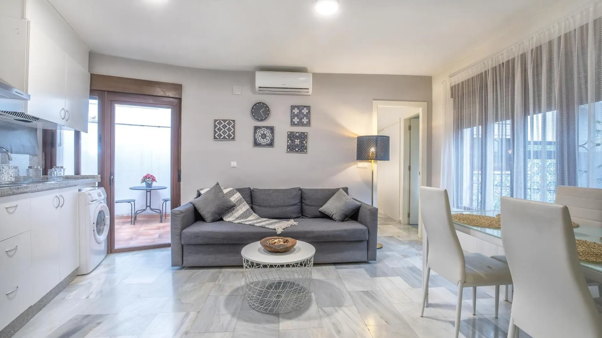 Encanto En La Juderia: Apartamento Con Patio Cordoba